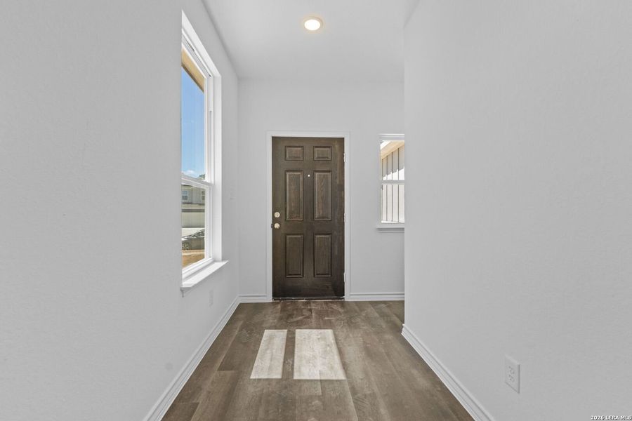 Spacious, unfurnished interior of a new home in Corley Farms, Boerne (Image 10).