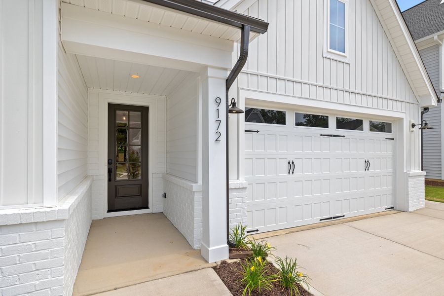 Representative exterior details of a home built from the The Ellery by RobuckHomes in Baylee Ridge, Selma (Image 3).