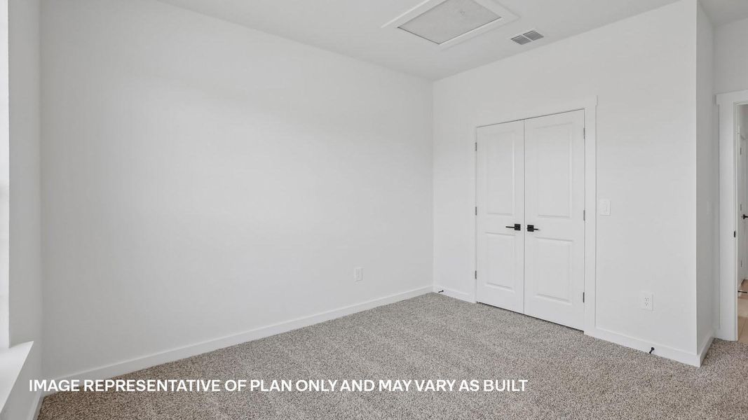 Spacious, unfurnished interior of a new home in Rosenbusch Ranch, Leander (Image 29).