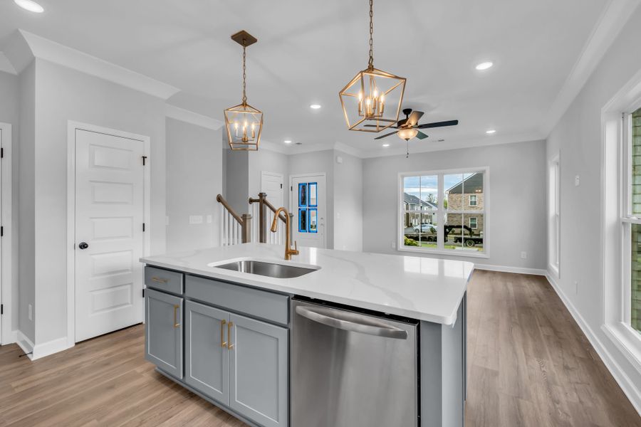 Features and design may vary. Features and design may vary.