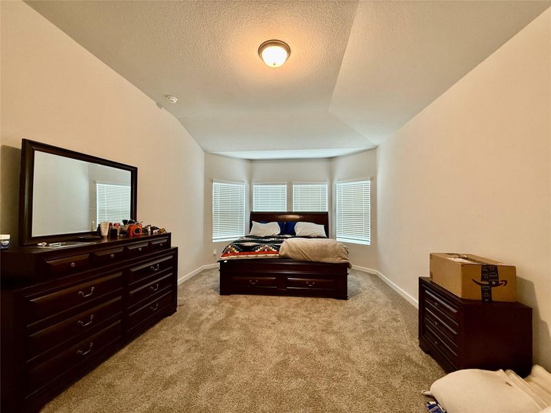 Furnished interior view inside a new home in Sundance Cove - Classic Series, Crosby (Image 25). Furnished interior view inside a new home in Sundance Cove - Classic Series, Crosby (Image 25).