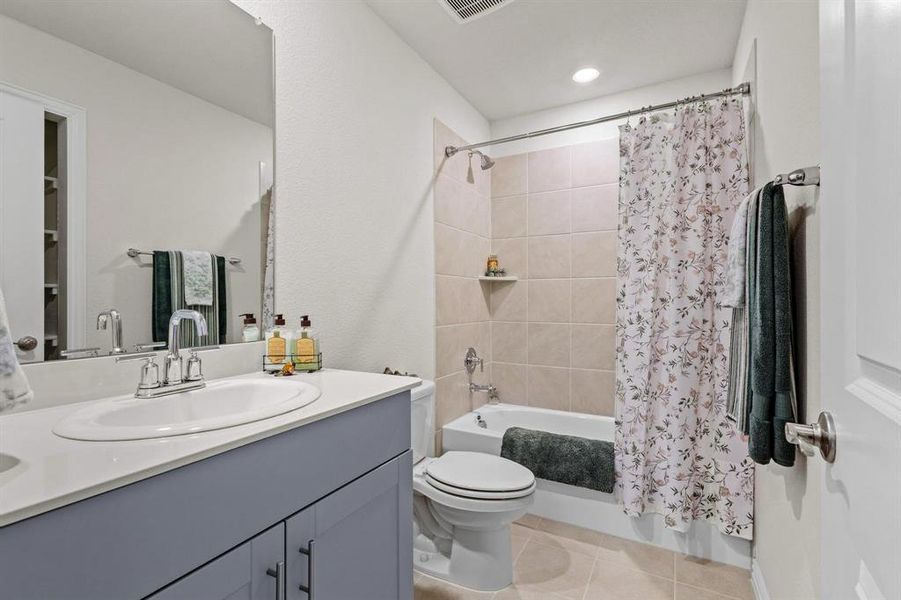 Furnished interior view inside a new home in , Sherman (Image 7). Furnished interior view inside a new home in , Sherman (Image 7).