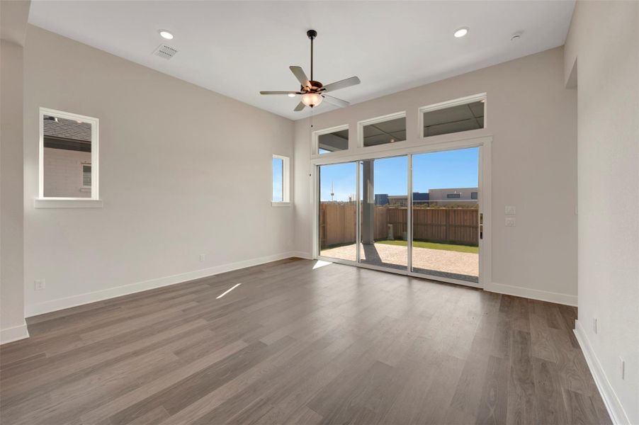 Spacious, unfurnished interior of a new home in , Katy (Image 20).