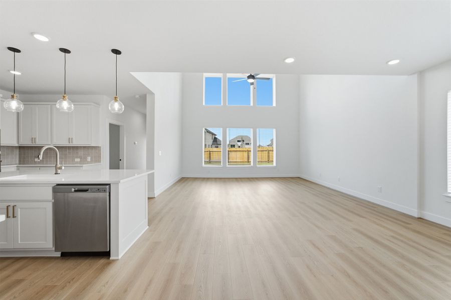 Spacious, unfurnished interior of a new home in Santa Rita Ranch, Liberty Hill (Image 24). Spacious, unfurnished interior of a new home in Santa Rita Ranch, Liberty Hill (Image 24).