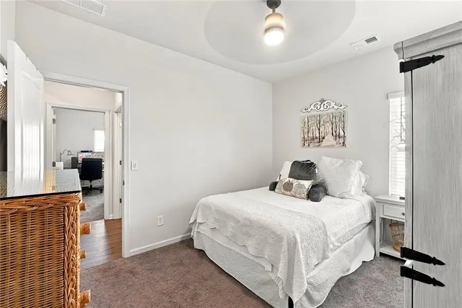 Furnished interior view inside a new home in , Cartersville (Image 5).