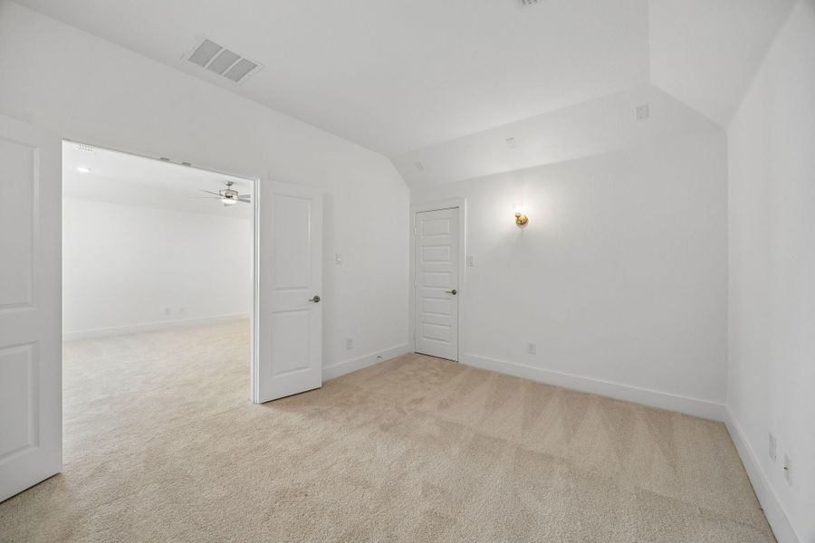 Representative unfurnished interior of a home built from the Winspear by Centre Living Homes in Painted Tree Woodland West, McKinney (Image 29).