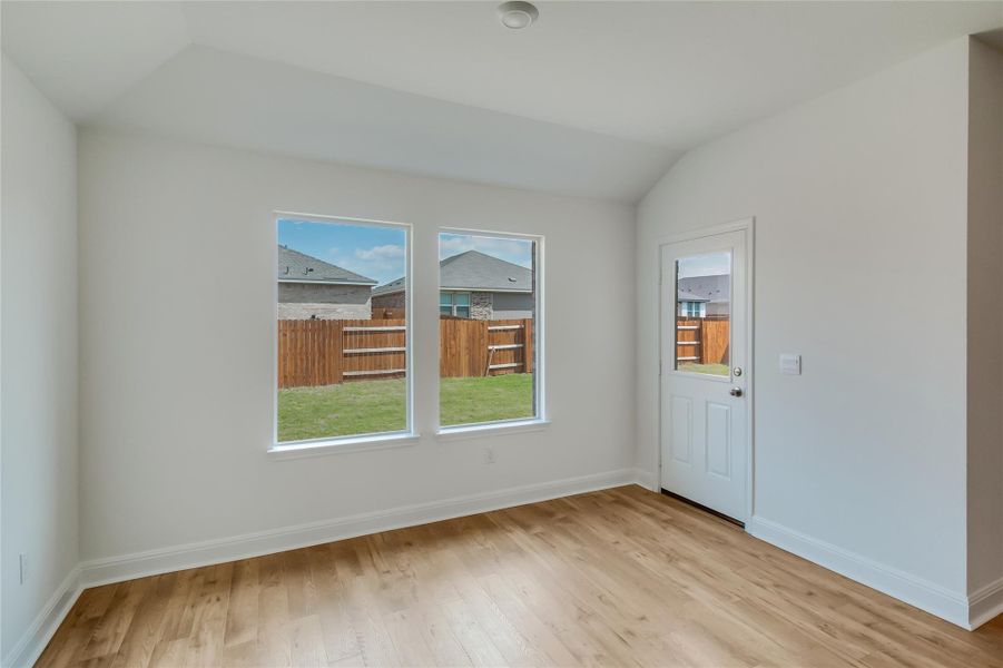 Spacious, unfurnished interior of a new home in Riverview, Georgetown (Image 10).