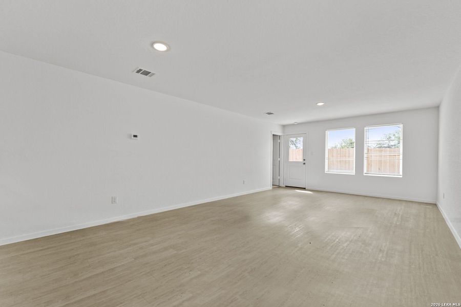 Spacious, unfurnished interior of a new home in Guadalupe Ridge, New Braunfels (Image 26). Spacious, unfurnished interior of a new home in Guadalupe Ridge, New Braunfels (Image 26).