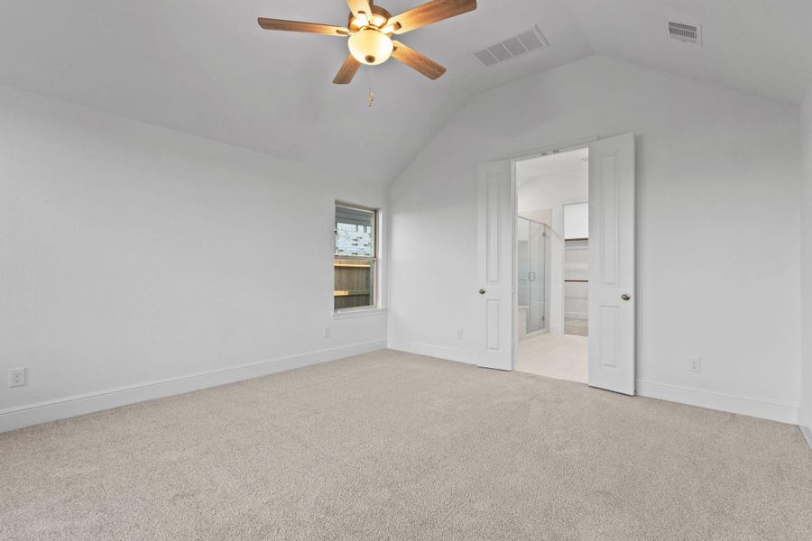 Spacious, unfurnished interior of a new home in Coastal Point, League City (Image 15).