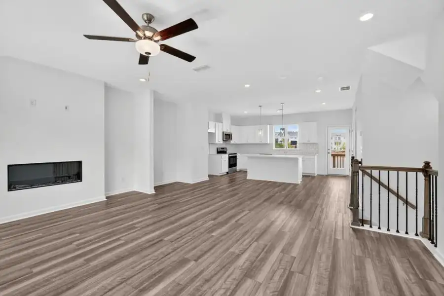 Spacious, unfurnished interior of a new home in Chandler Run, Tucker (Image 18).