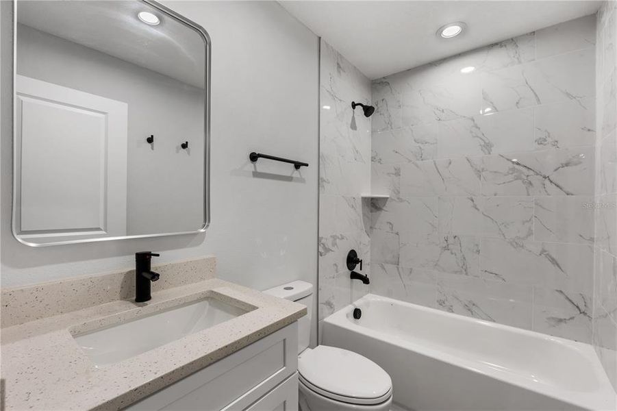 Spacious, unfurnished interior of a new home in , Orange City (Image 5).