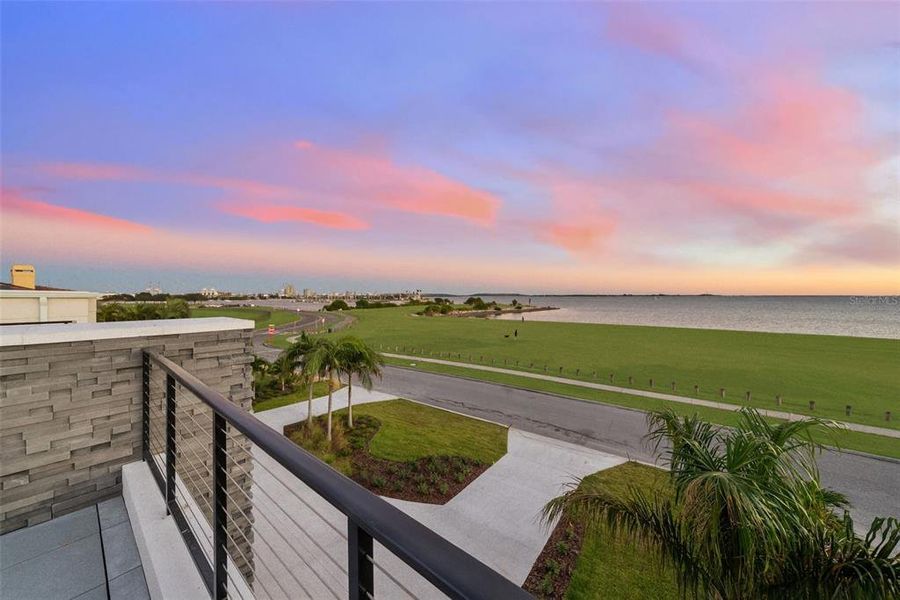 Exterior details and patio area of a home in , Tampa (Image 32).
