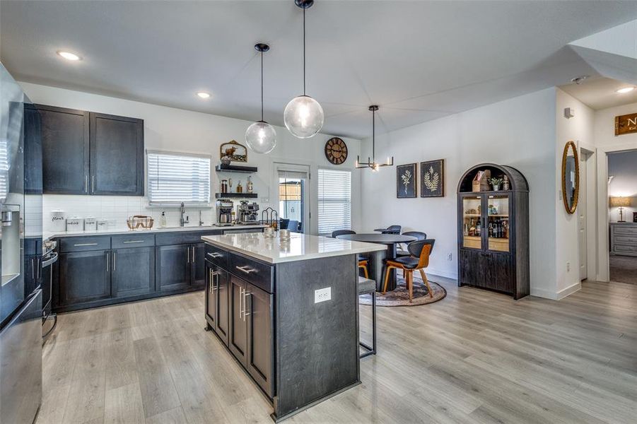 Furnished interior view inside a new home in Rolling Ridge, Van Alstyne (Image 27). Furnished interior view inside a new home in Rolling Ridge, Van Alstyne (Image 27).