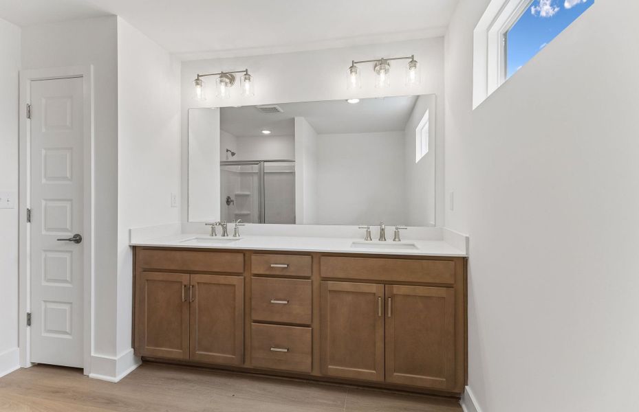 Furnished interior view inside a new home in Glenview Farms, Murfreesboro (Image 10).