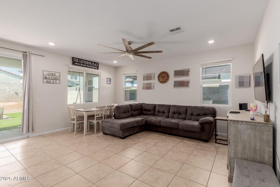 09 De Luna 09 De Luna