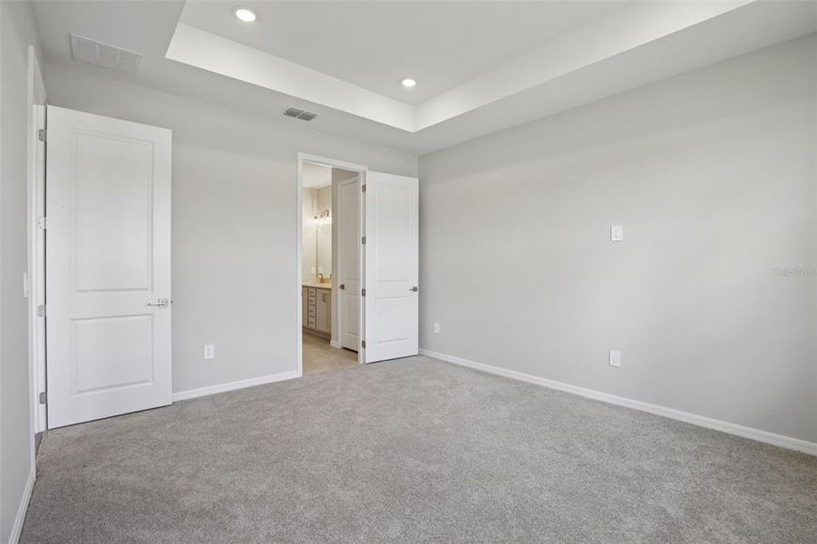 Spacious, unfurnished interior of a new home in Berry Bay, Wimauma (Image 7). Spacious, unfurnished interior of a new home in Berry Bay, Wimauma (Image 7).