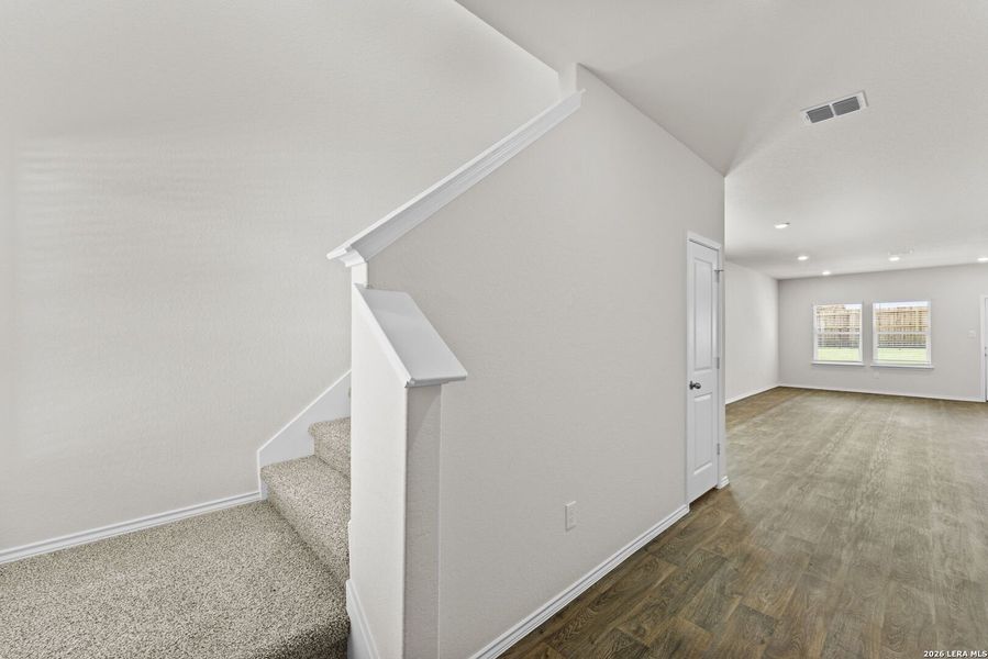 Spacious, unfurnished interior of a new home in Laurel Vistas, San Antonio (Image 17). Spacious, unfurnished interior of a new home in Laurel Vistas, San Antonio (Image 17).