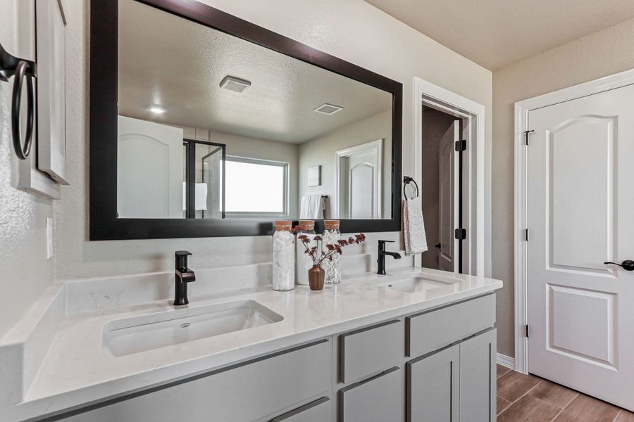 Representative furnished interior of a home built from the Franklin by View Homes in Desert Springs | Enchanted Series, El Paso (Image 16). Representative furnished interior of a home built from the Franklin by View Homes in Desert Springs | Enchanted Series, El Paso (Image 16).