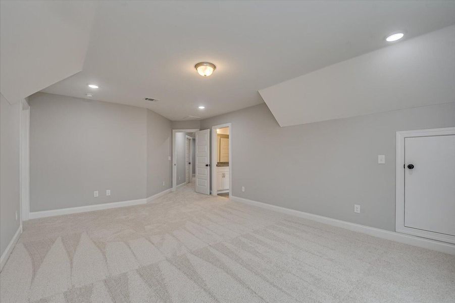 Spacious, unfurnished interior of a new home in Tillery Park, Grovetown (Image 46). Spacious, unfurnished interior of a new home in Tillery Park, Grovetown (Image 46).