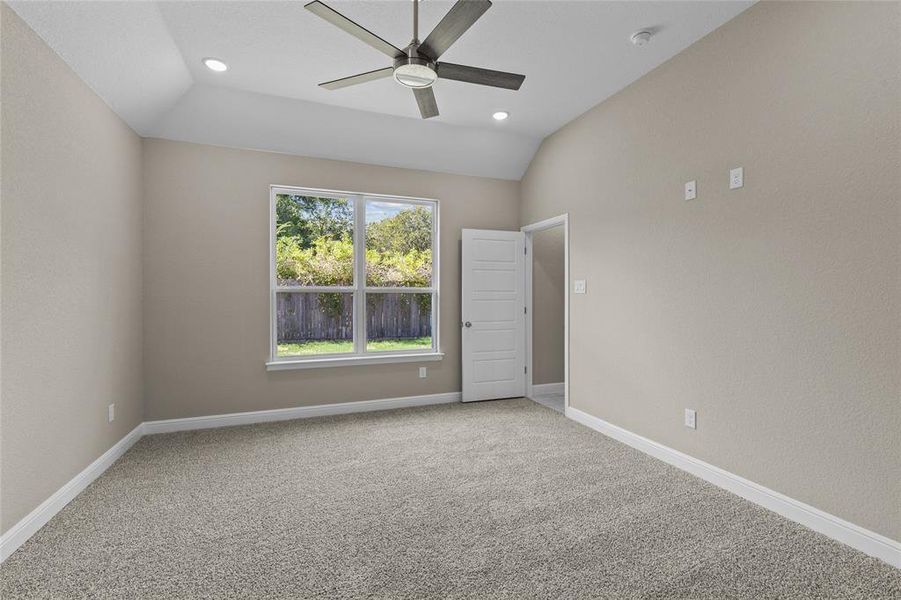 Spacious, unfurnished interior of a new home in , Cleburne (Image 27).