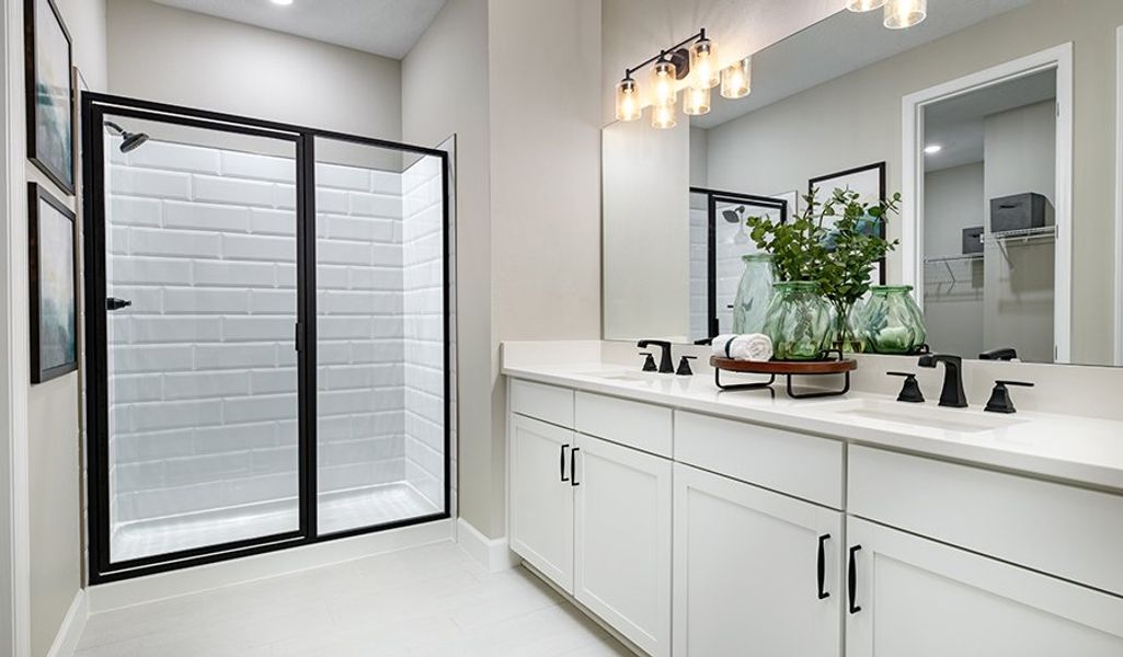 Emerald-F926-SeasonsAtMattiePointe Owner's Bathroom