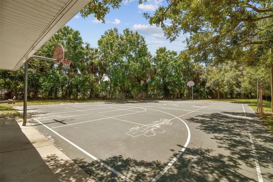 Community amenities in , Tampa (Image 61).