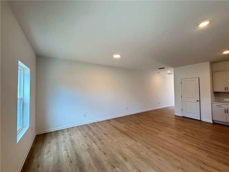 Spacious, unfurnished interior of a new home in Leydenview, Mableton (Image 29).