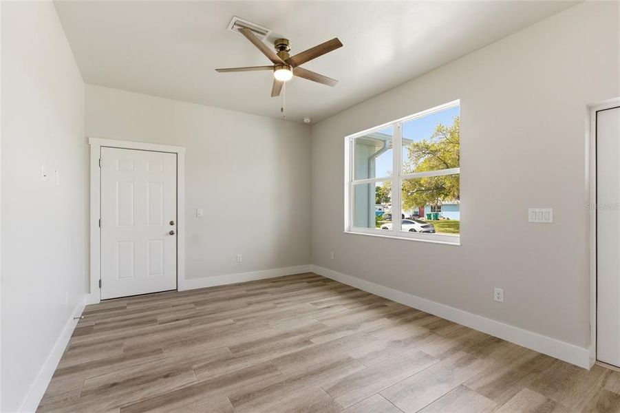 Spacious, unfurnished interior of a new home in , Punta Gorda (Image 13).