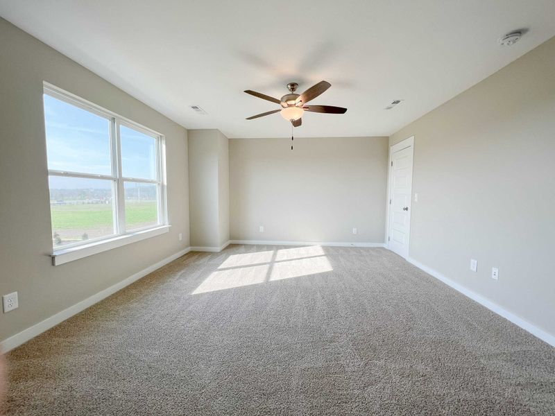 Spacious, unfurnished interior of a new home in Westfield Garden Homes, Gallatin (Image 10).