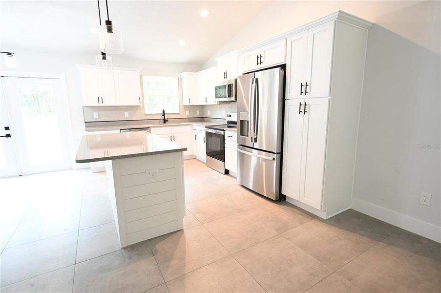 Furnished interior view inside a new home in , Dunnellon (Image 14).