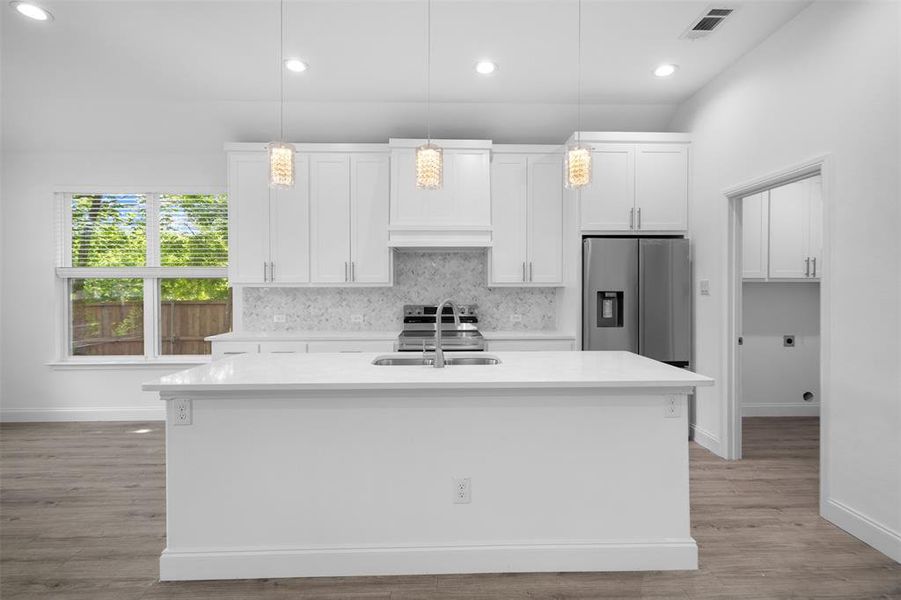 Furnished interior view inside a new home in , Waxahachie (Image 12).