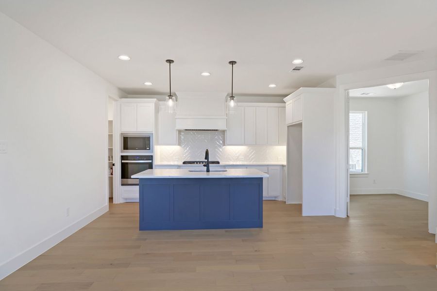 1612 Ramble - Kitchen