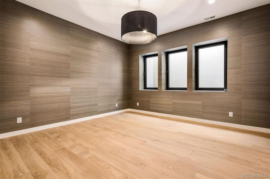 Spacious, unfurnished interior of a new home in , Denver (Image 20).