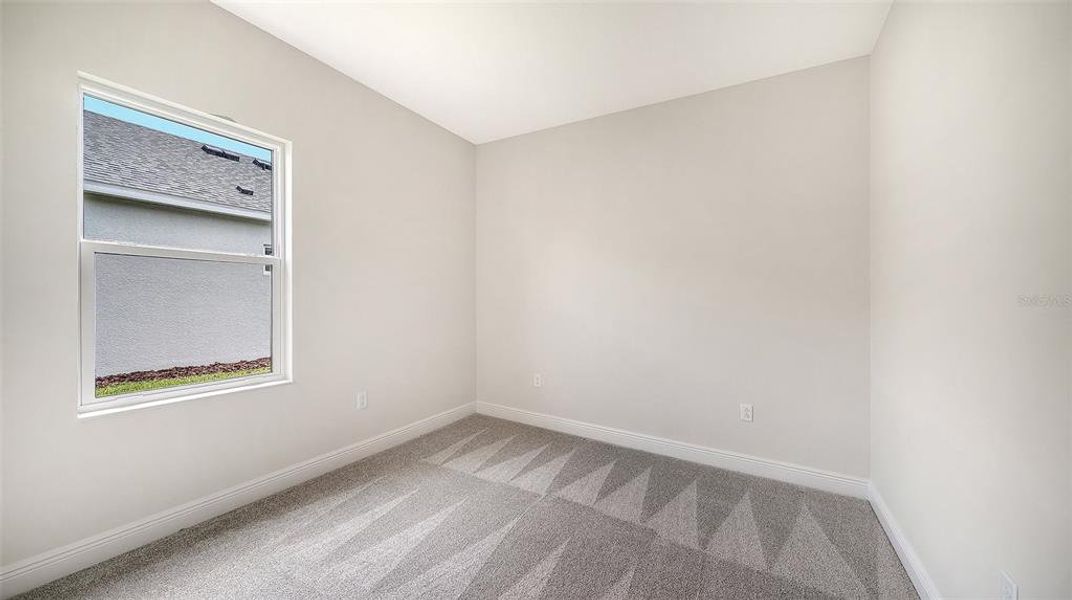 Spacious, unfurnished interior of a new home in Canoe Creek, Parrish (Image 28).