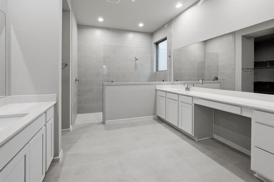 Furnished interior view inside a new home in Canterra Creek  60', Iowa Colony (Image 11).