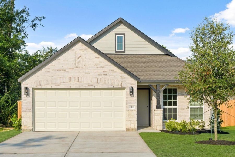 Front exterior of a new home in Barton Creek Ranch, Conroe, TX, highlighting curb appeal (Image 17). Front exterior of a new home in Barton Creek Ranch, Conroe, TX, highlighting curb appeal (Image 17).