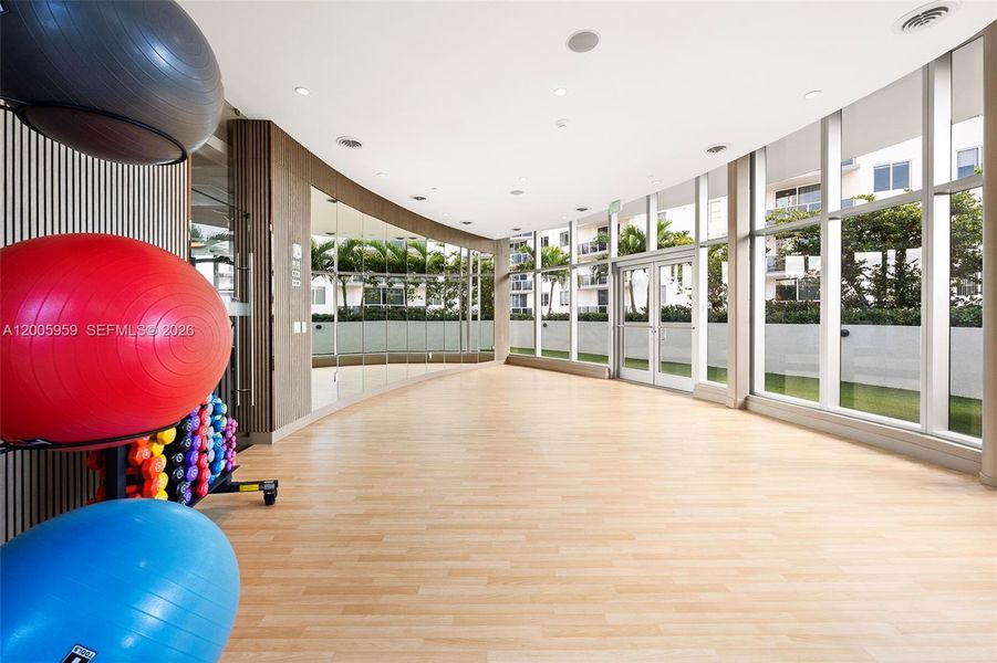 Community amenities in , Miami (Image 52).