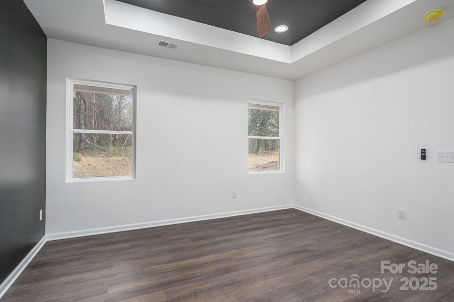 Spacious, unfurnished interior of a new home in , Cherryville (Image 21).