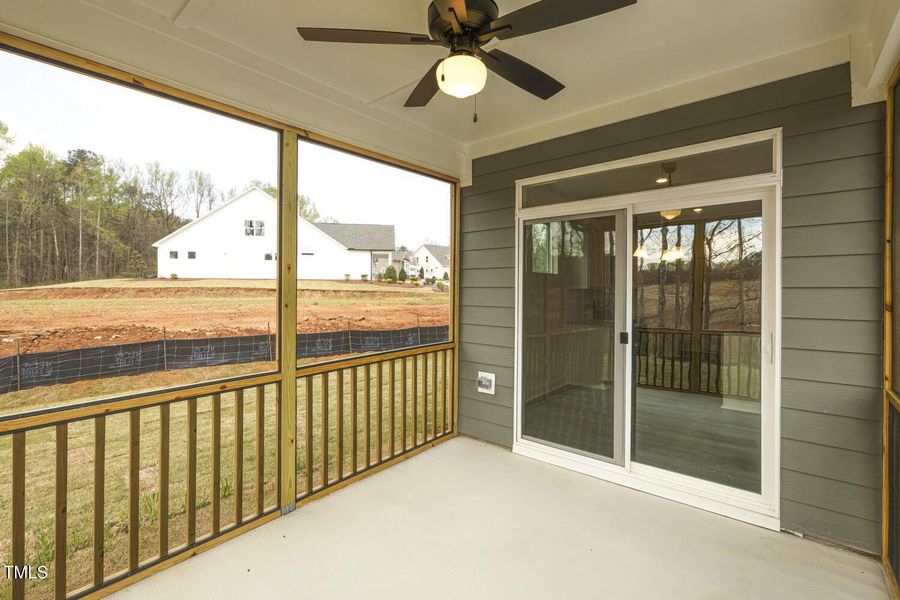 amelia-7603-b-hl119_52783450477_o amelia-7603-b-hl119_52783450477_o