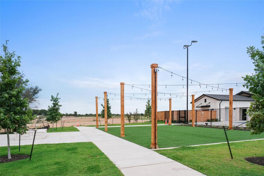 View of home's community