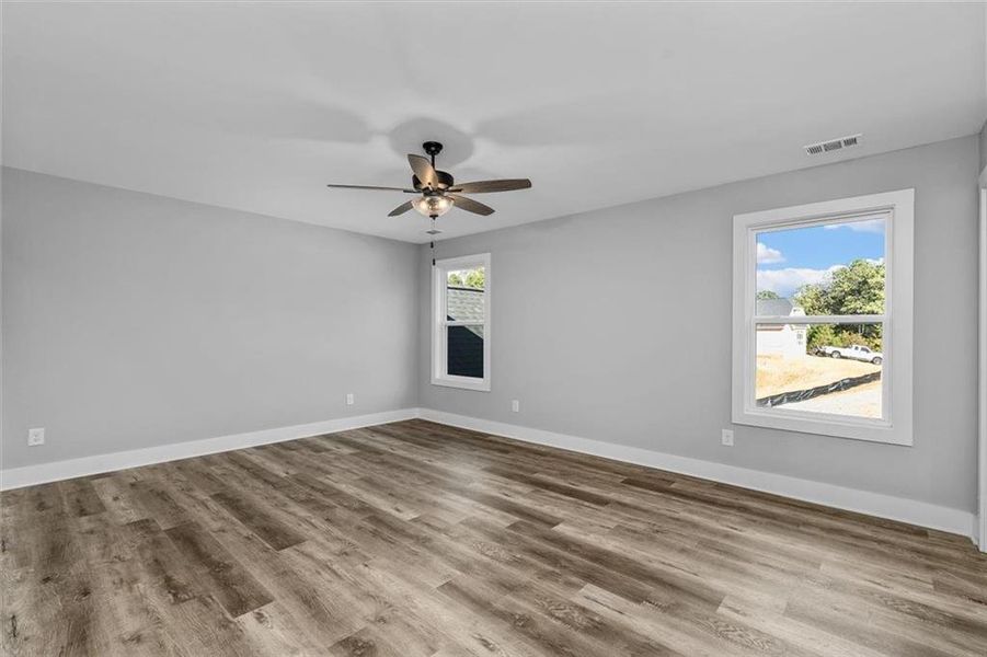 Spacious, unfurnished interior of a new home in , Atlanta (Image 23).