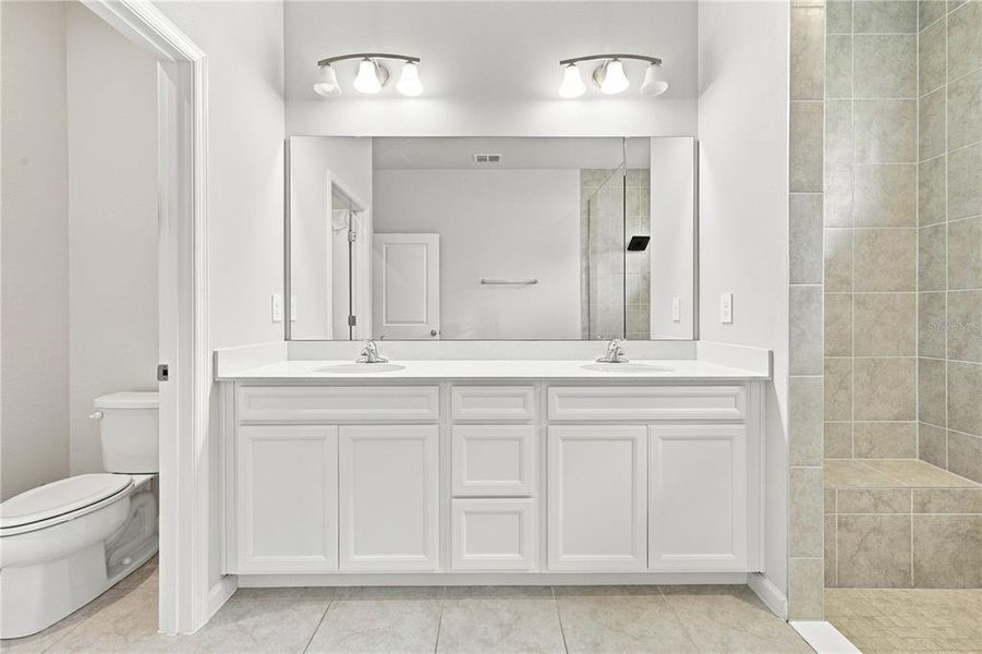 Furnished interior view inside a new home in , Apopka (Image 9).