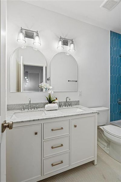 Furnished interior view inside a new home in , Atlanta (Image 34).