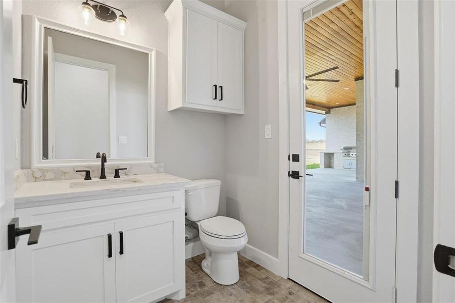 Furnished interior view inside a new home in , Weatherford (Image 14).