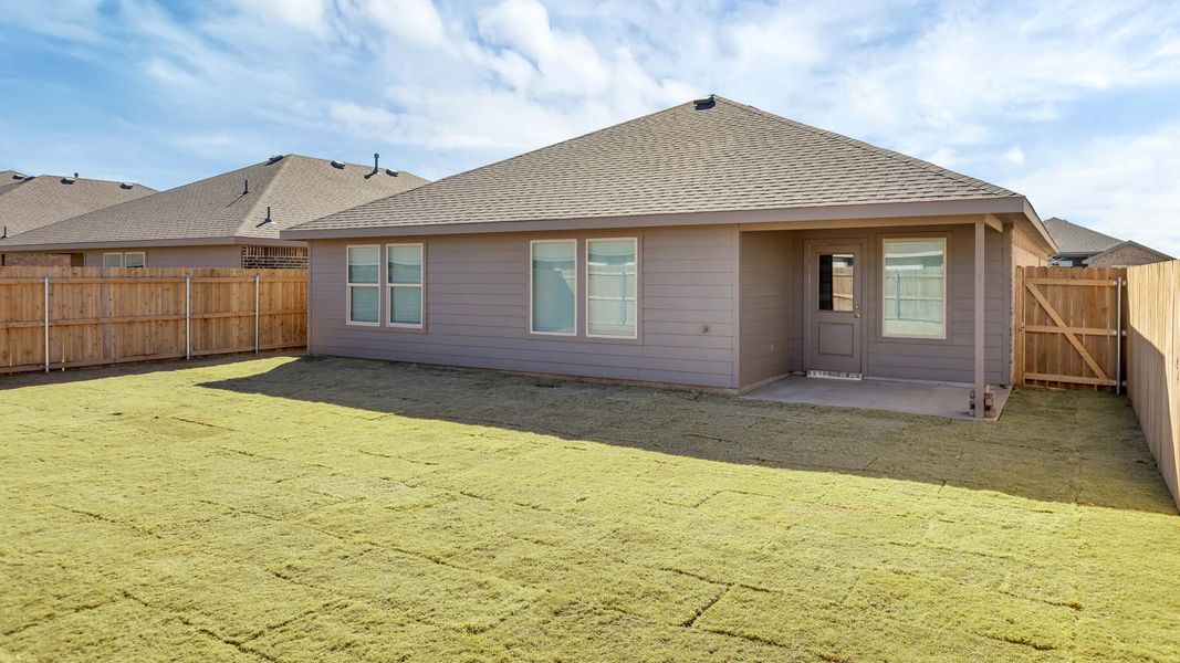 Exterior details and patio area of a home in Allen Farms, Lubbock (Image 4).