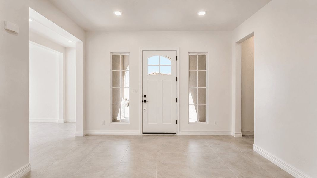 Spacious, unfurnished interior of a new home in Harmony at Montecito in Estrella, Goodyear (Image 11).