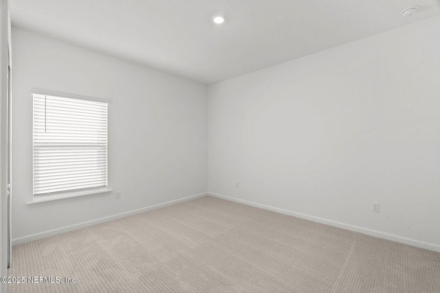 Spacious, unfurnished interior of a new home in Beacon Lake, St. Augustine (Image 16).