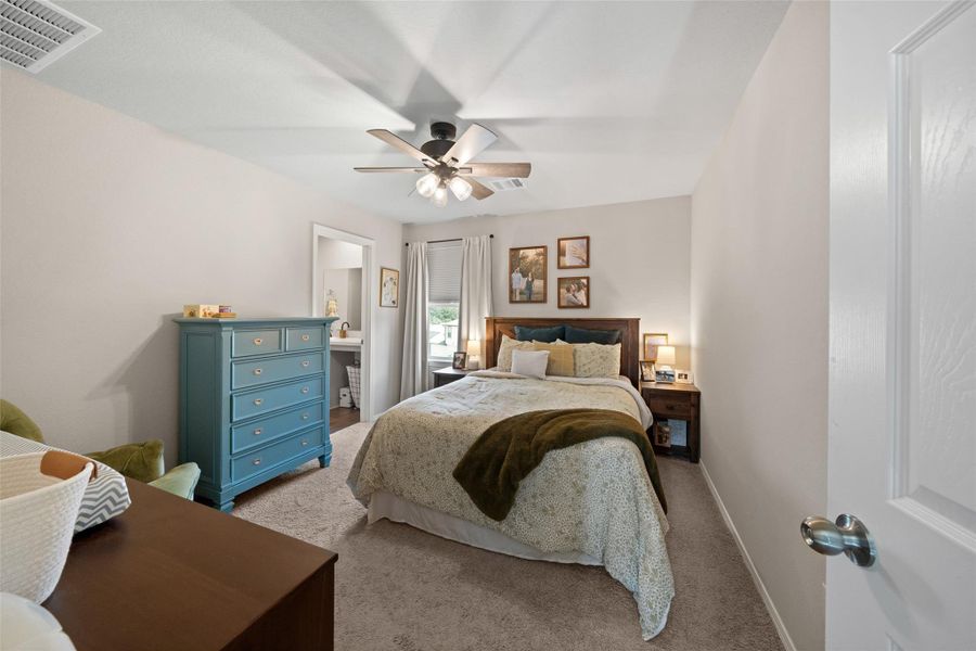 Furnished interior view inside a new home in Chapel Run, Montgomery (Image 20). Furnished interior view inside a new home in Chapel Run, Montgomery (Image 20).