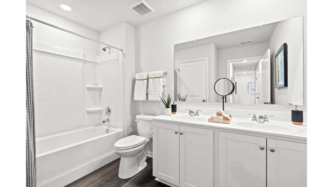 Furnished interior view inside a new home in Tooley Harbor, Elizabeth City (Image 25).