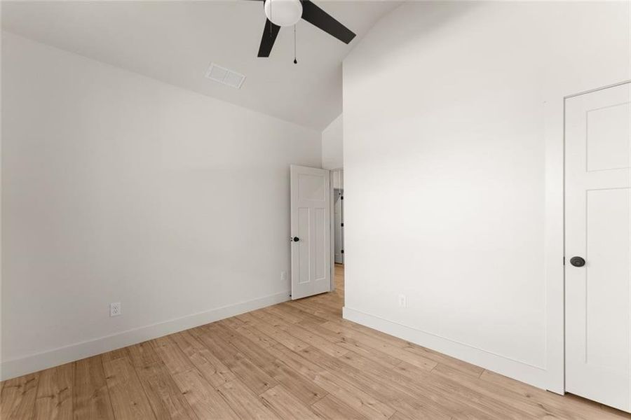 Spacious, unfurnished interior of a new home in , Cleveland (Image 43).
